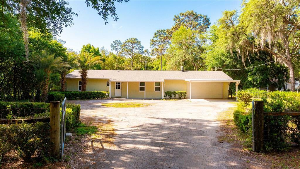 Property Photo:  33318 Ridge Manor Boulevard  FL 33523 