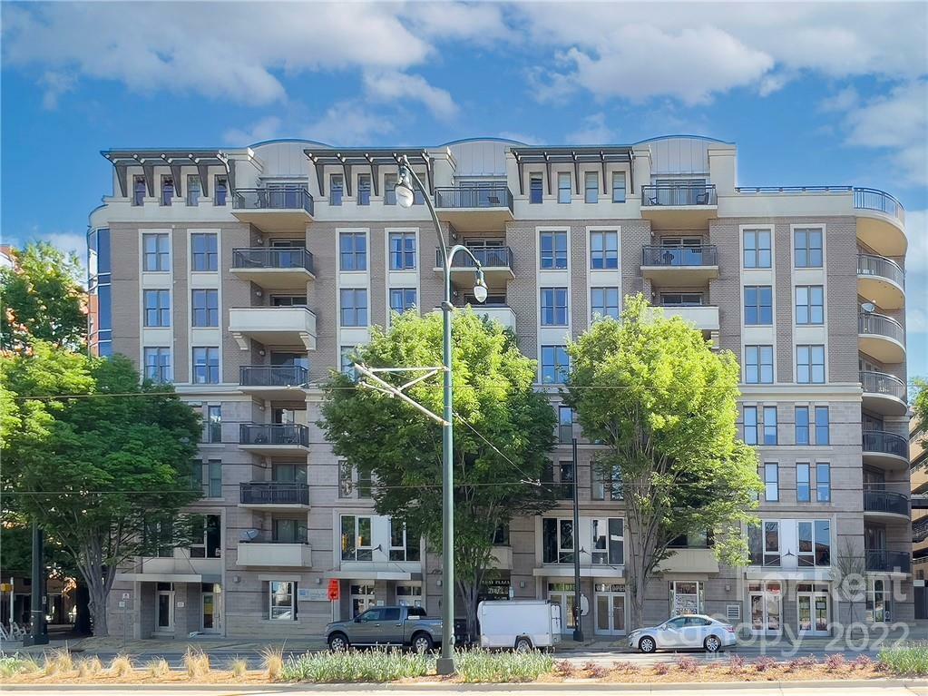 Property Photo: 718 W Trade Street 806 NC 28202