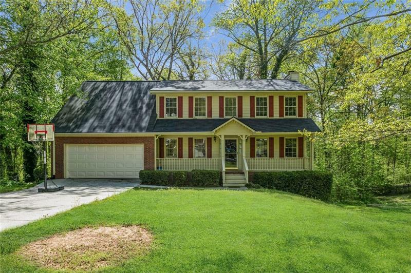 Property Photo: 1985 High Terrace GA 30039
