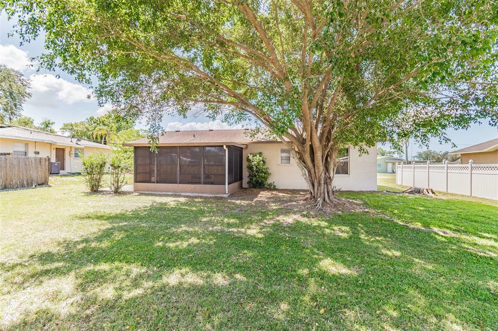 Property Photo:  408 48th Street W  FL 34221 