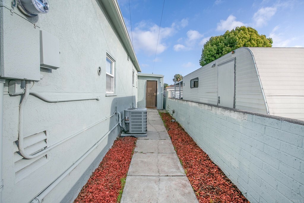 Property Photo:  146 F St  CA 91910 