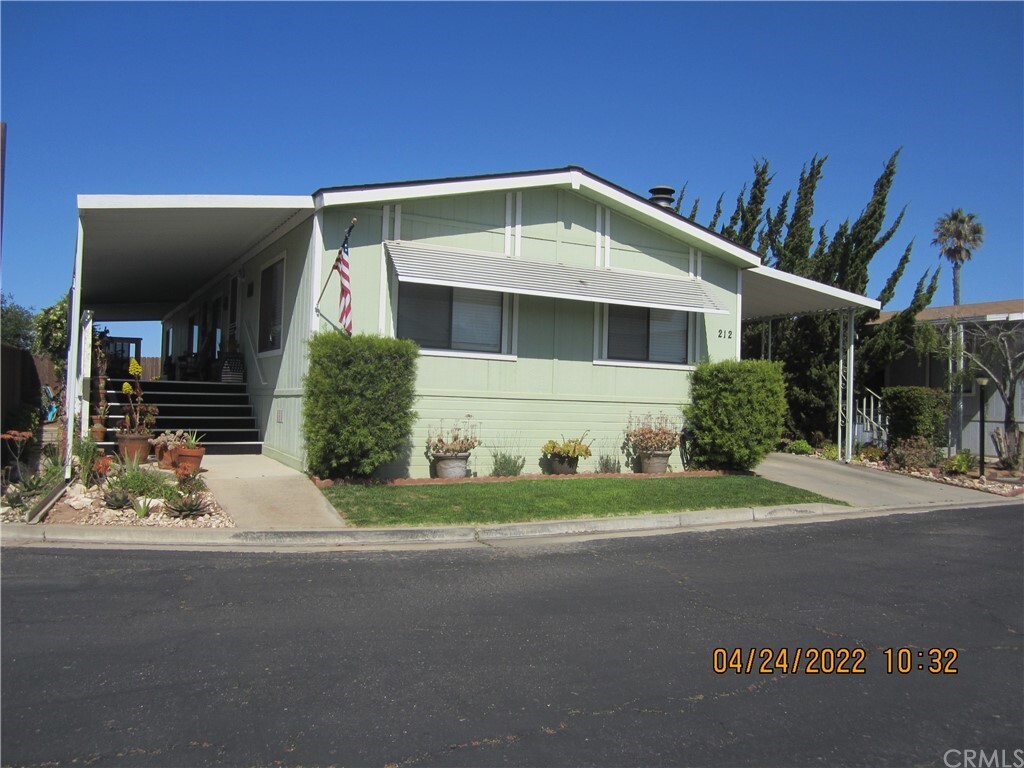 Property Photo: 1650 E Clark Avenue 212 CA 93455