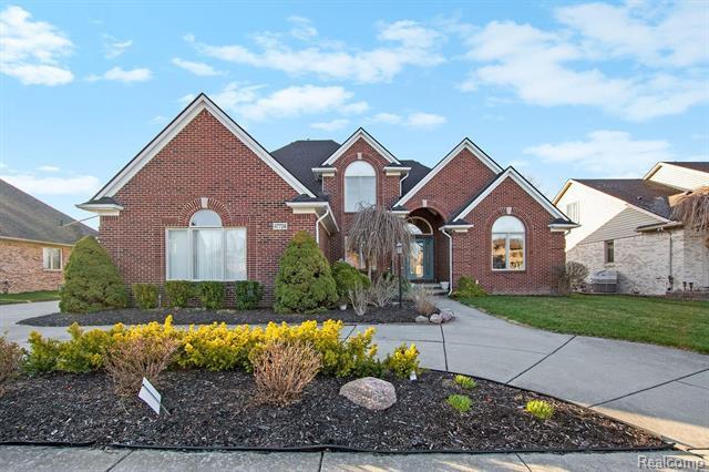Property Photo: 47724 Robins Nest Drive MI 48315