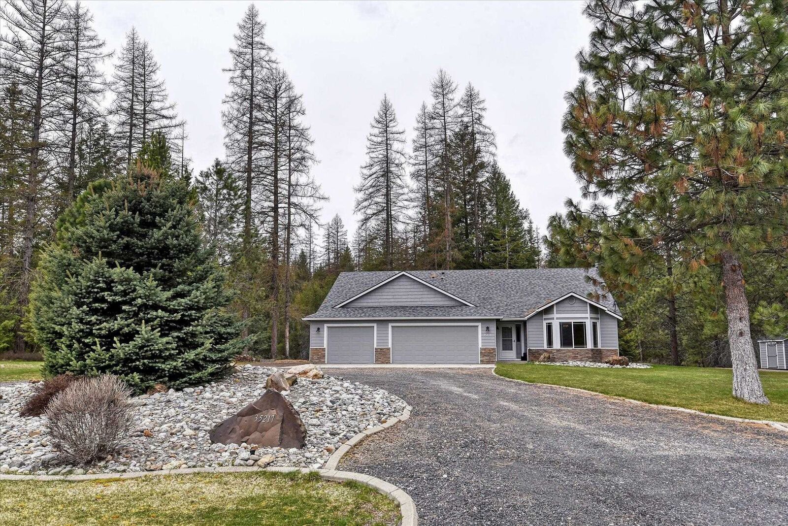 Property Photo: 35217 N Crestline Ln WA 99006