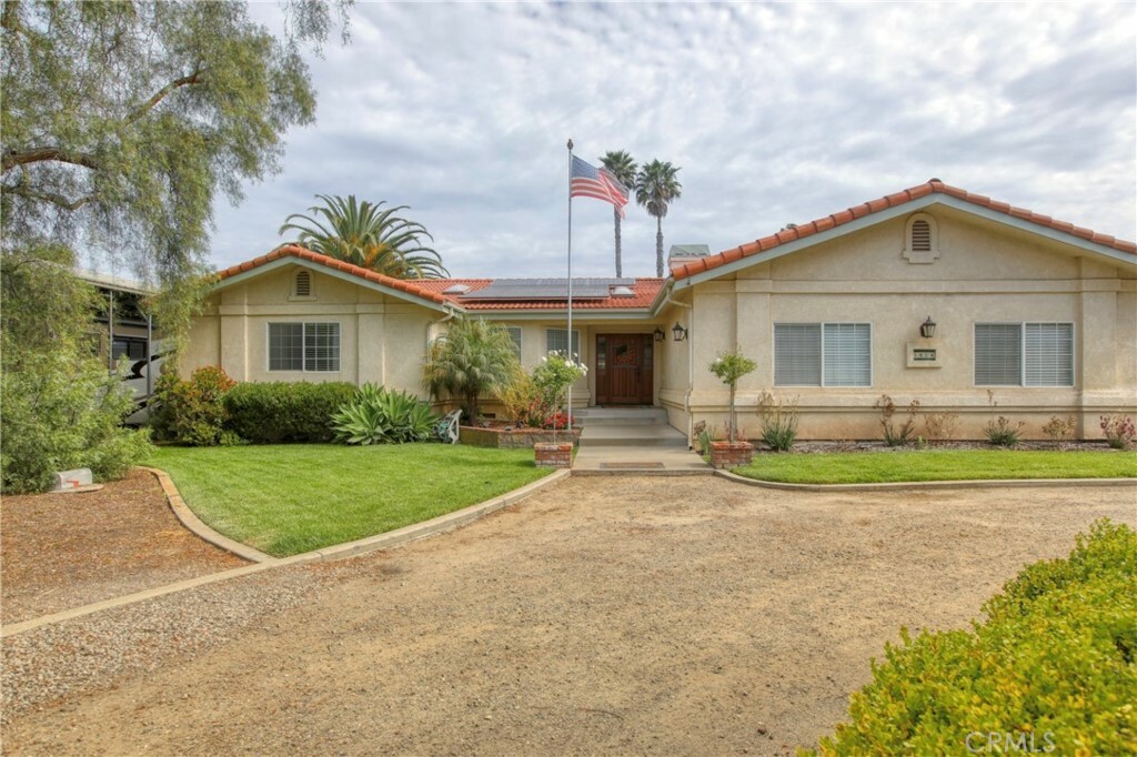 Property Photo:  1858 Lincoln Avenue  CA 93420 