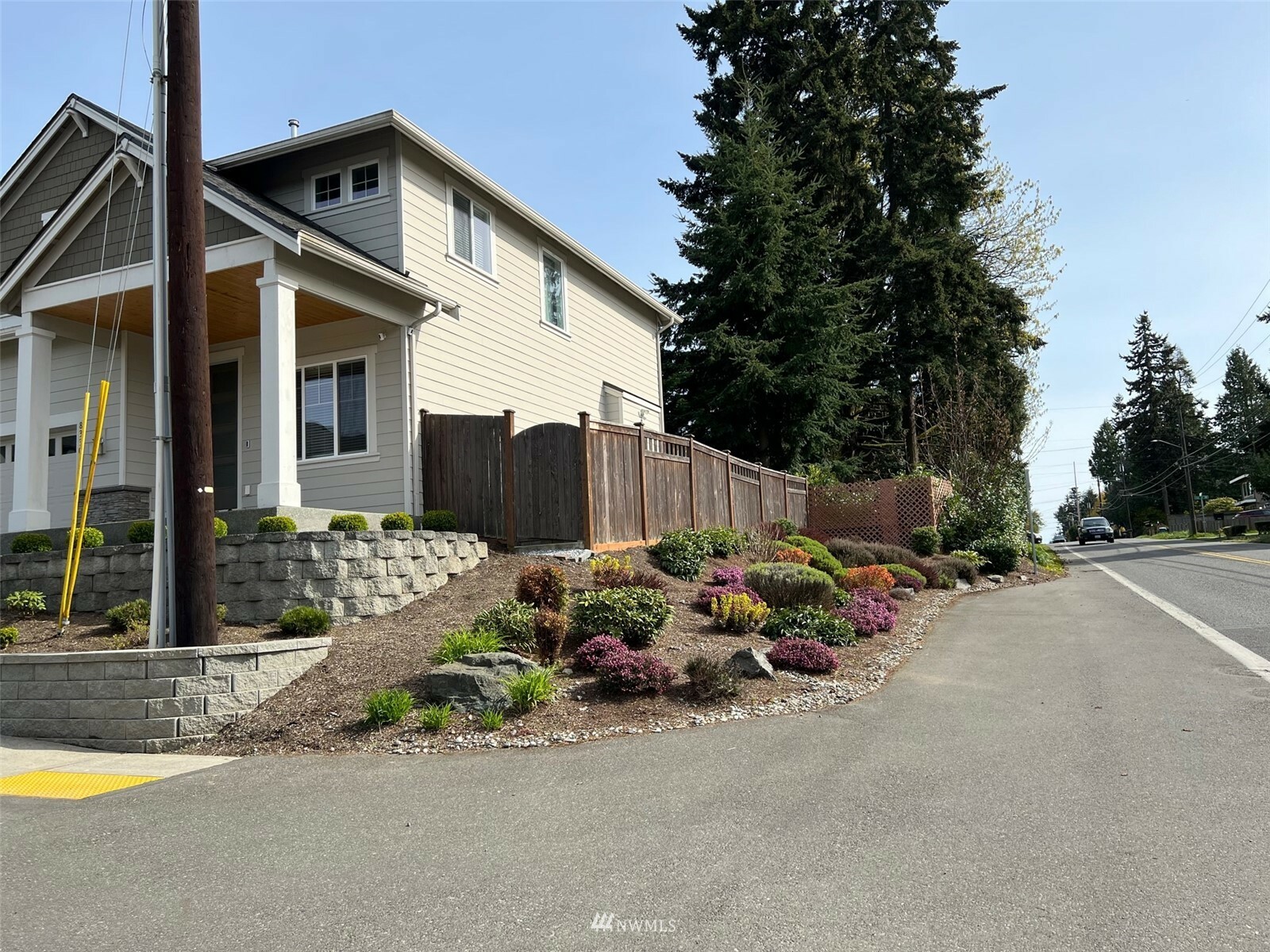 Property Photo:  8330 225th Place SW  WA 98026 