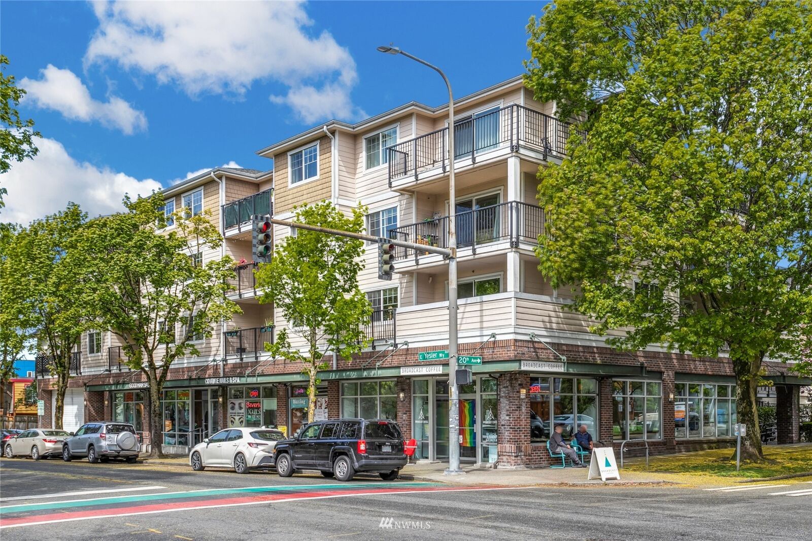 Property Photo:  107 20th Avenue 307  WA 98122 