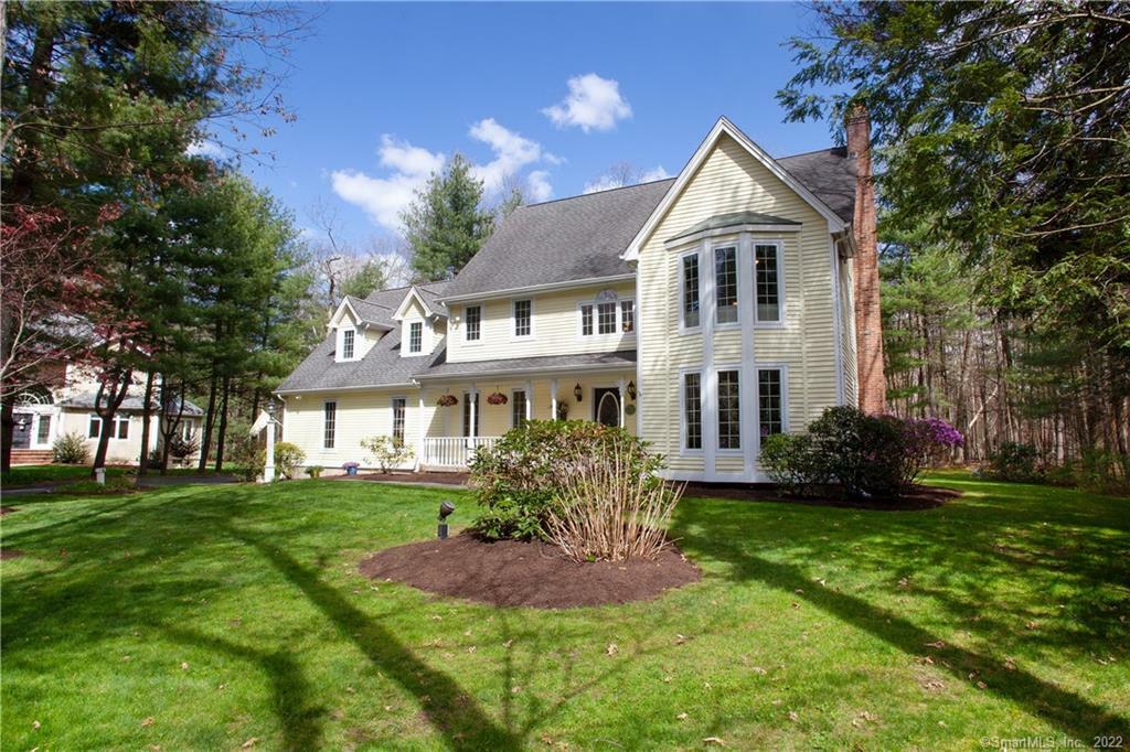 Property Photo:  6 Newberry Court  CT 06032 