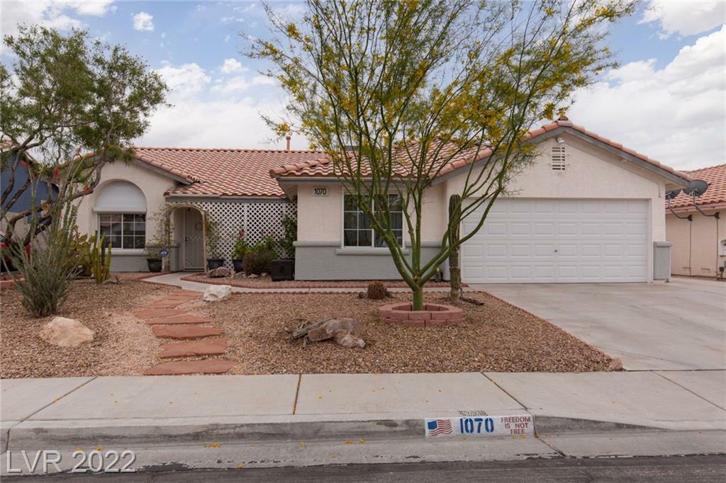 Property Photo: 1070 Caramel Almond Circle NV 89110