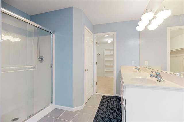 Property Photo:  1561 Merit Lane  MO 64068 