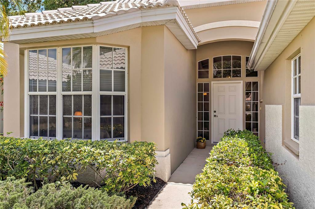 Property Photo: 237 Vestavia Drive FL 34292