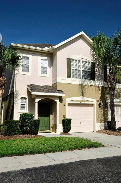 Property Photo: 617 Pinebranch Circle FL 32708