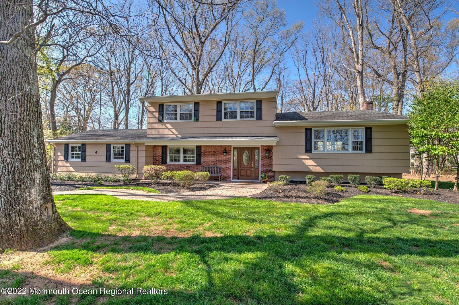 Property Photo:  4 Oak Lane  NJ 07746 