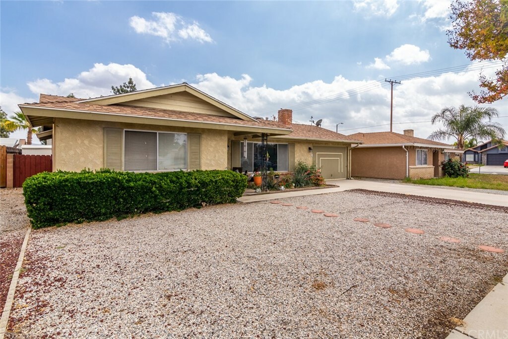 Property Photo:  875 Topaz Avenue  CA 92543 