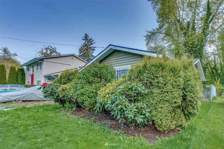Property Photo: 3111 S Hudson Street WA 98108