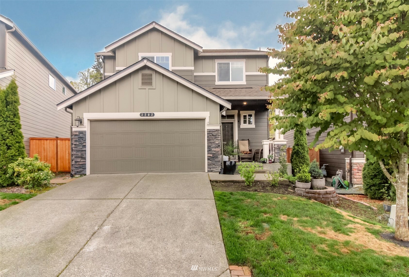 Property Photo:  3202 Dunhill Lane  WA 98372 