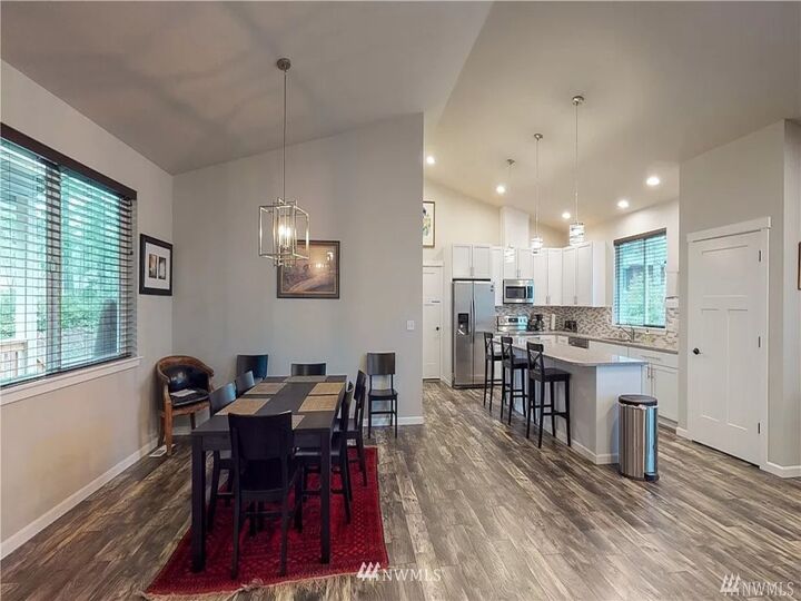 Property Photo:  20 E Laurel Park  WA 98592 