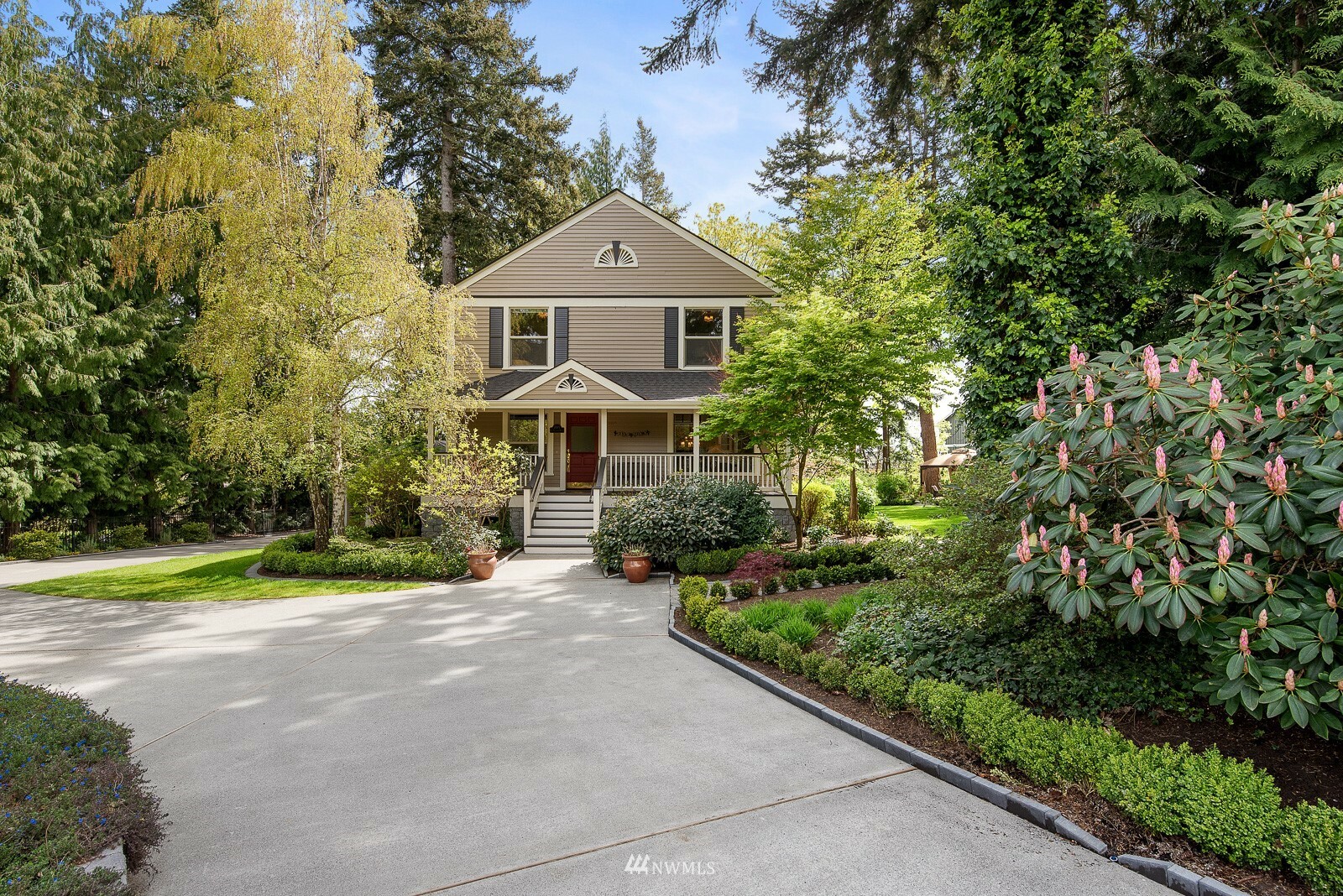 Property Photo:  2615 D Avenue  WA 98221 