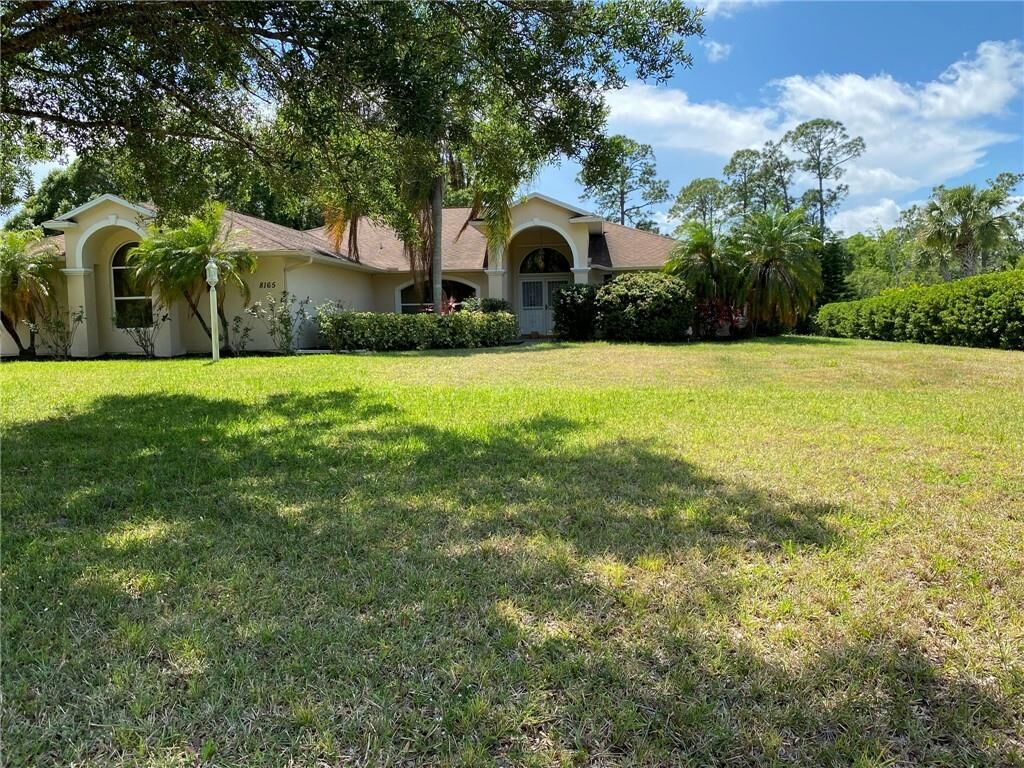 Property Photo: 8165 91st Avenue FL 32967