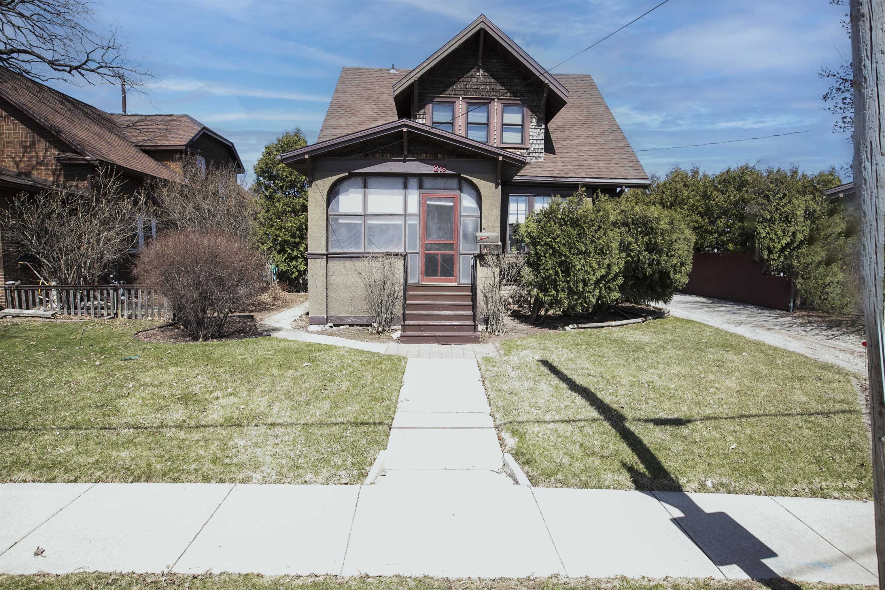 Property Photo:  215 W North Water Street  WI 54956 