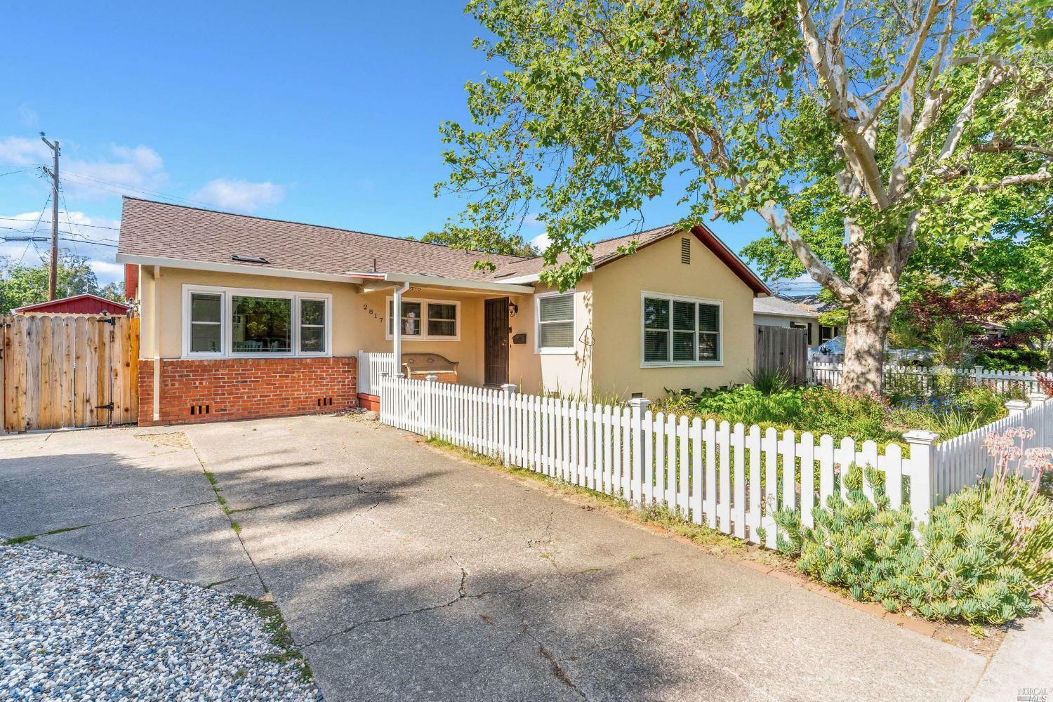 Property Photo:  2817 Midway Drive  CA 95405 