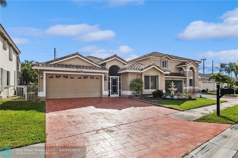 Property Photo:  18336 Coral Isles Dr  FL 33498 