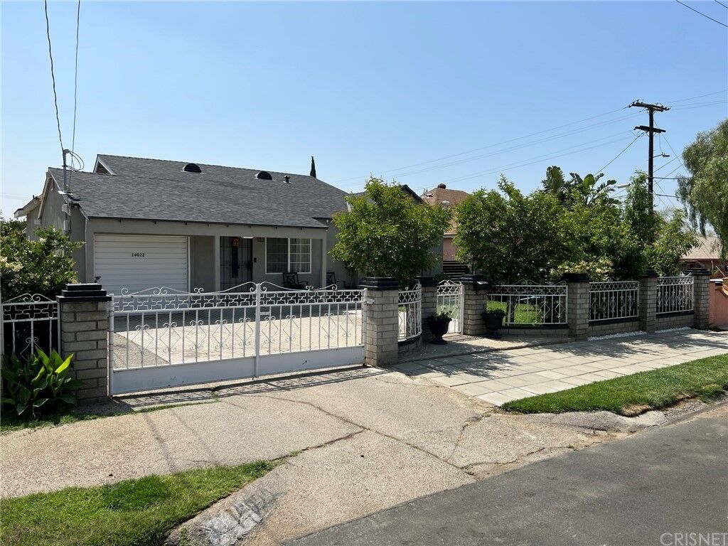 Property Photo:  14022 Fox Street  CA 91340 