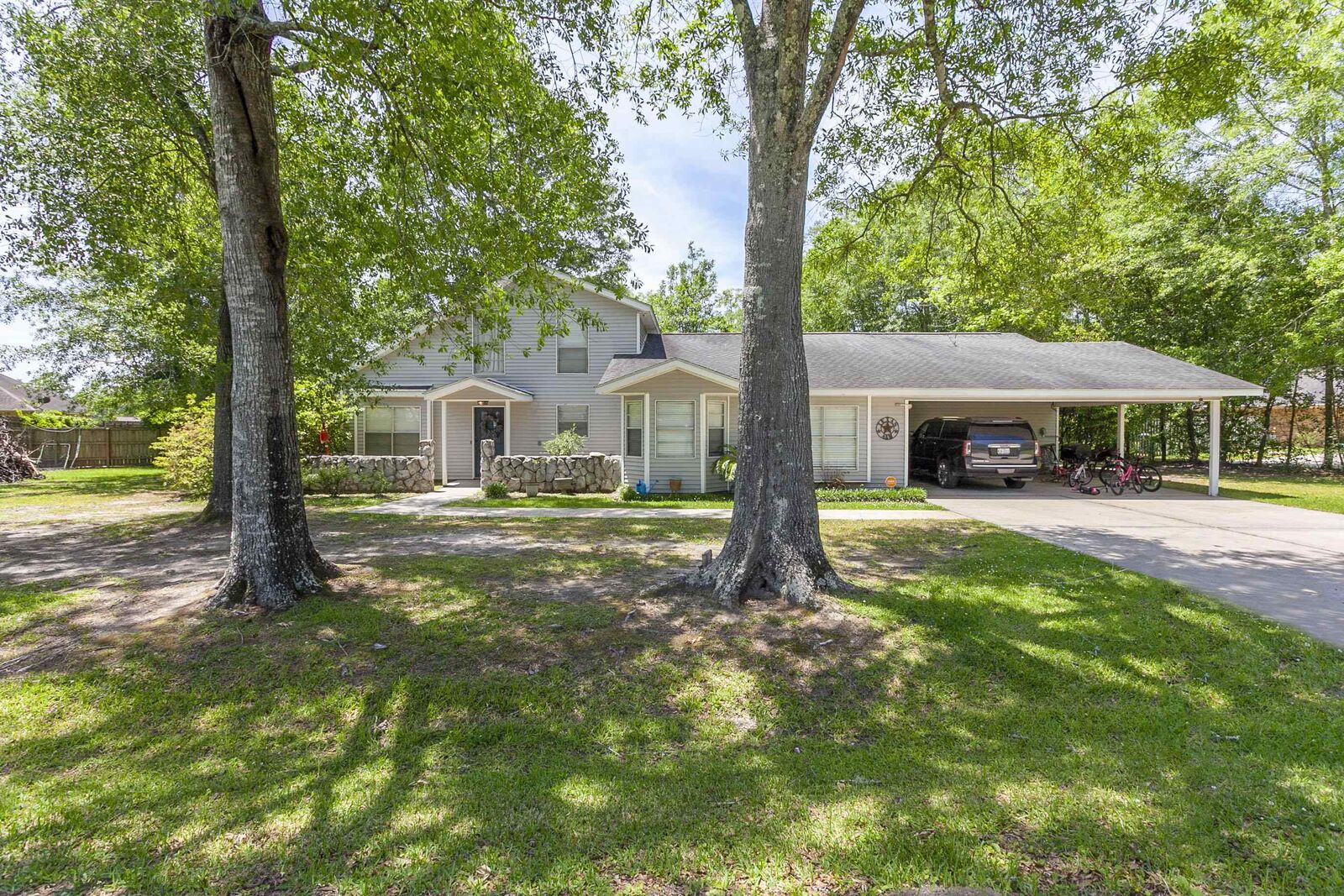 Property Photo:  415 Cr 758  TX 77612-6535 