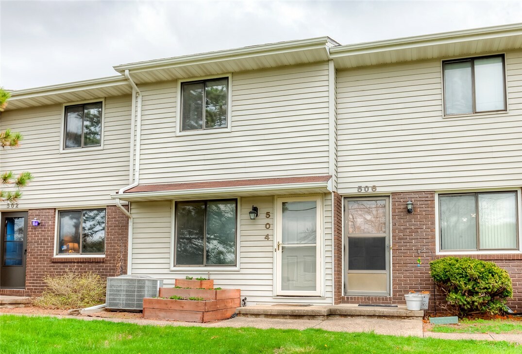 Property Photo:  504 S 19th Street  IA 50265 