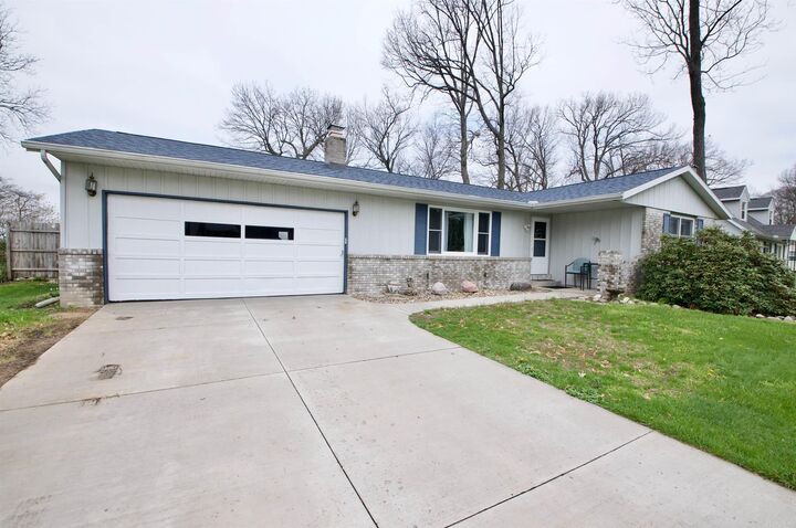 50859 Oak Tree Lane  Bristol IN 46507 photo