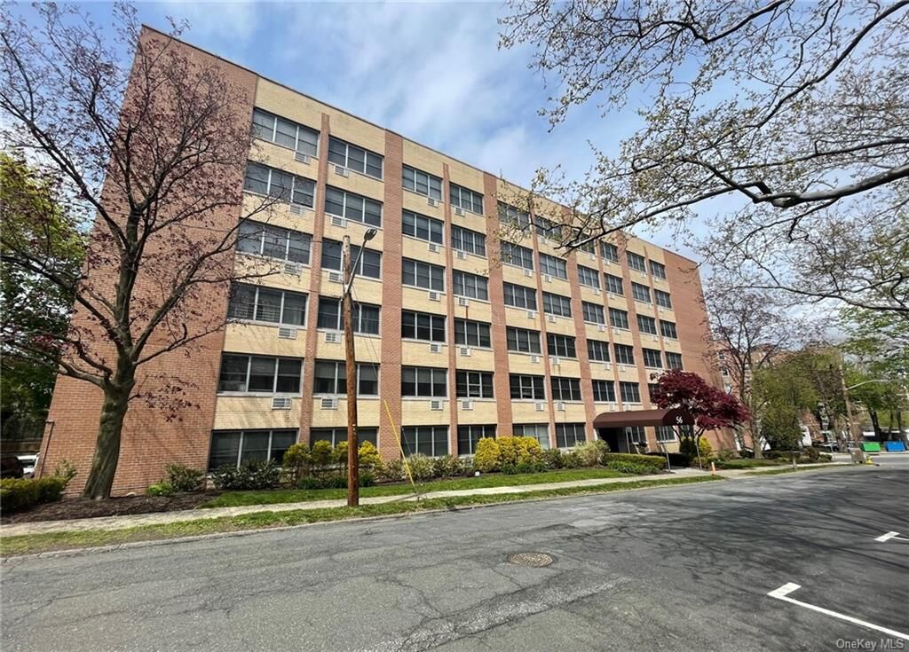 Property Photo: 56 Doyer Avenue 2F NY 10605