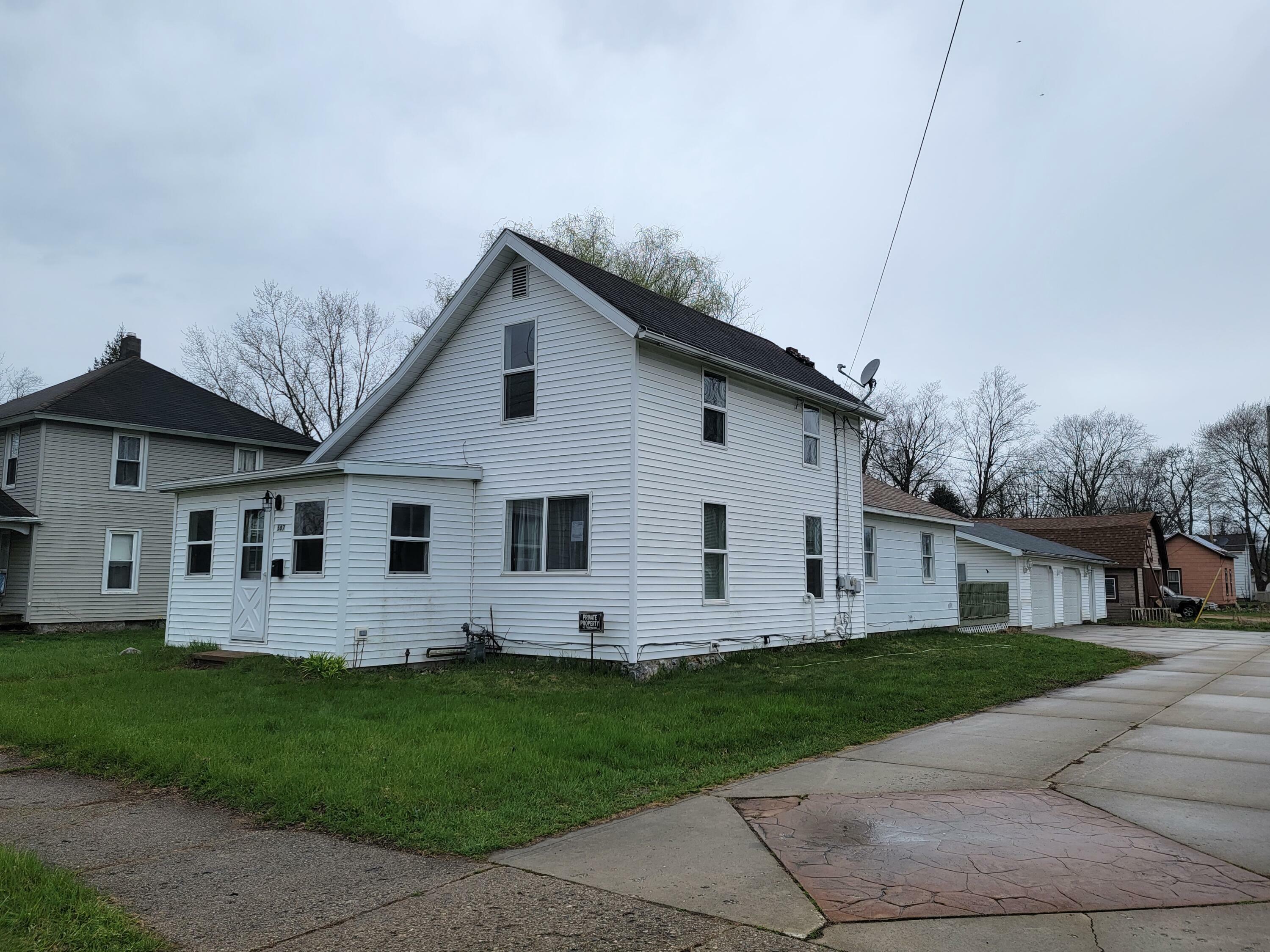 507 W Railroad Street  Dowagiac MI 49047 photo