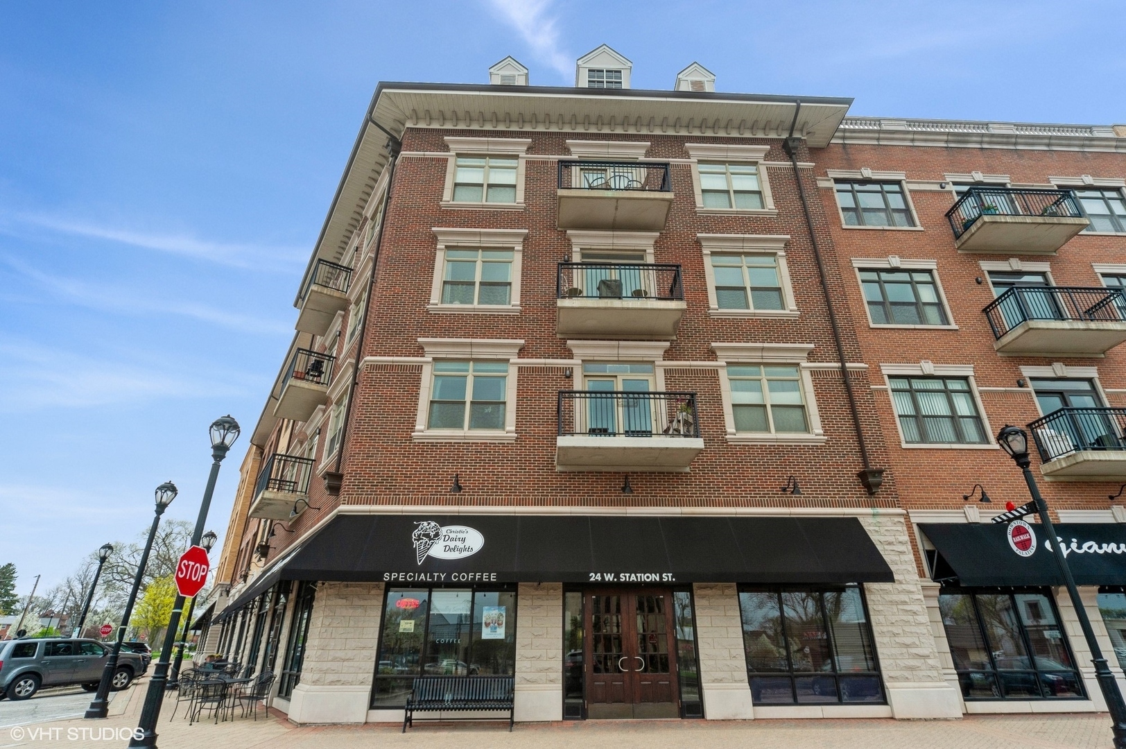 Property Photo:  24 W Station Street 201W  IL 60067 