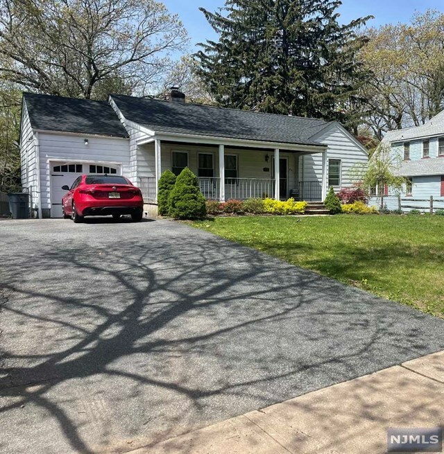 Property Photo: 251 N Central Avenue NJ 07446