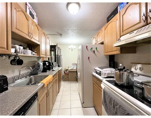 Property Photo:  103 Newman Street 17  MA 02148 