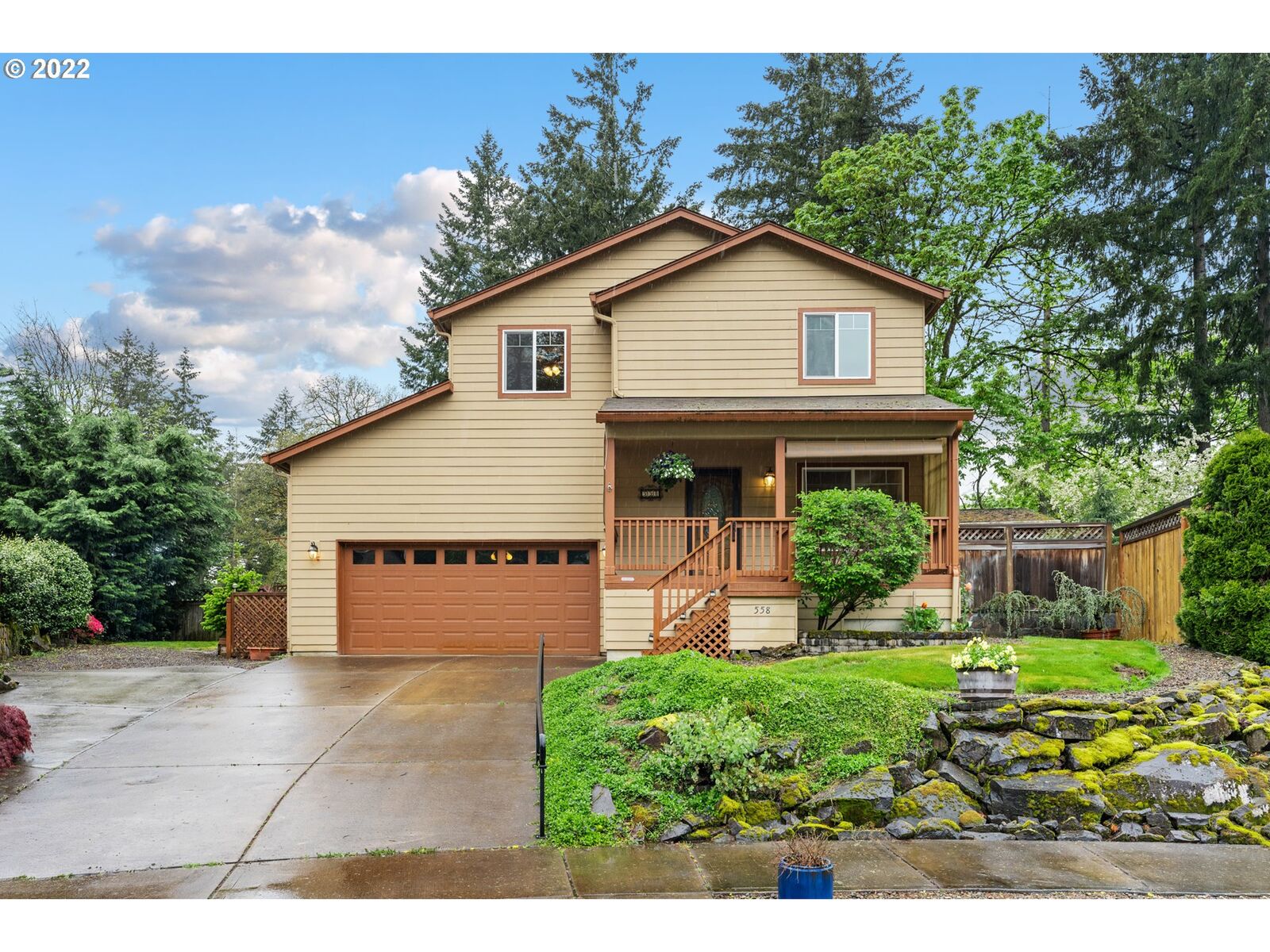 Property Photo: 558 NW Mitchell Ct WA 98607