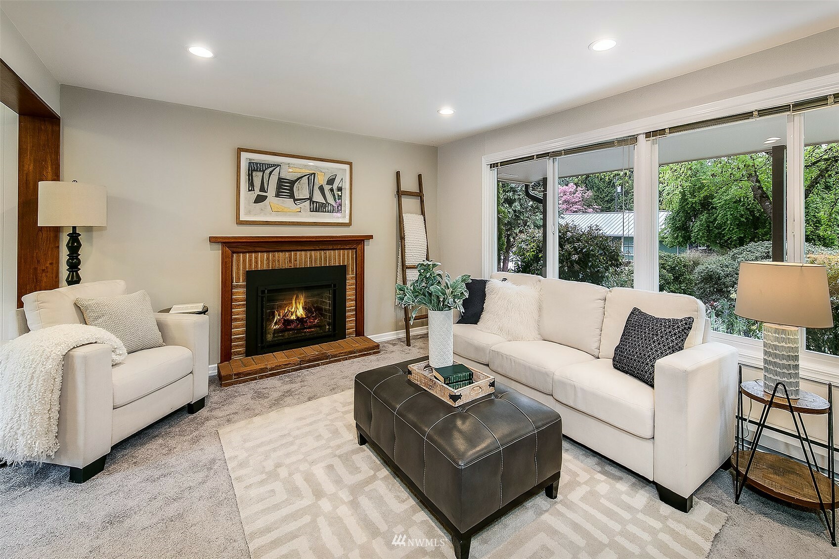 Property Photo: 4039 NE 87th Street WA 98115