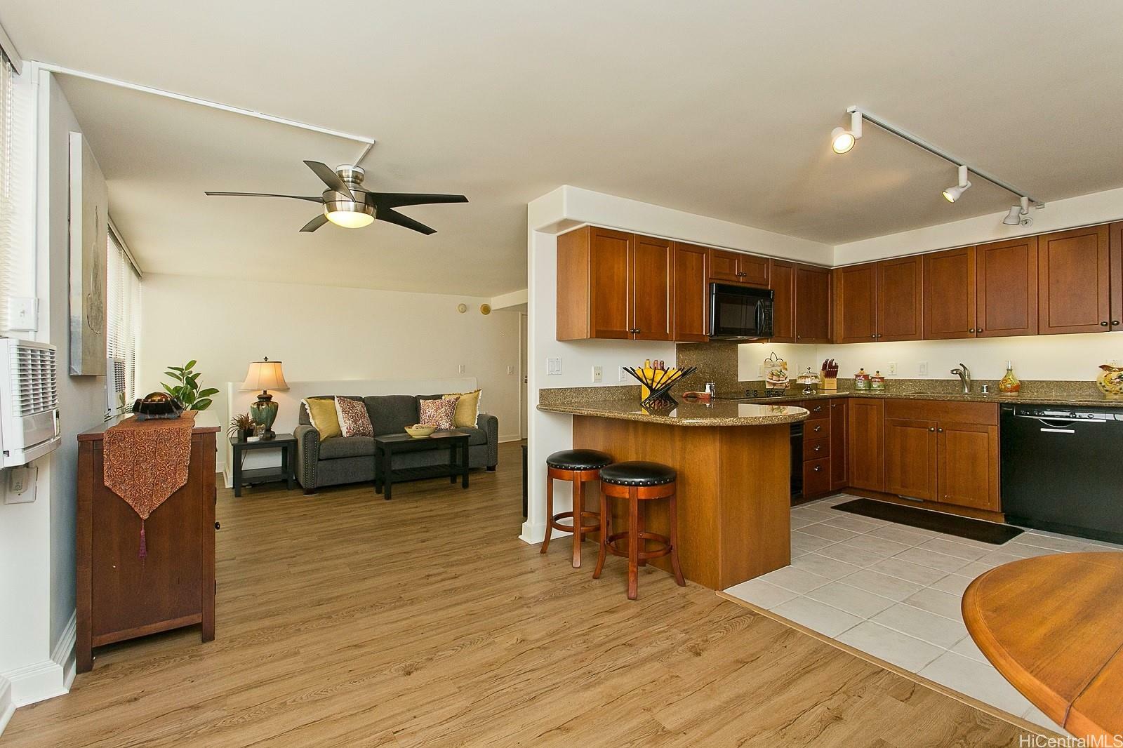 343 Hobron Lane 2606  Honolulu HI 96815 photo