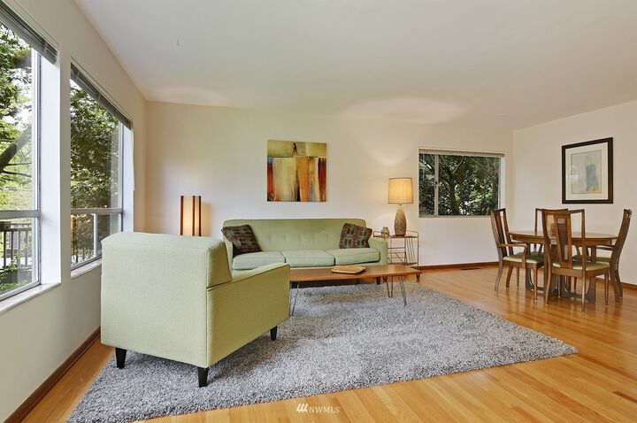 Property Photo: 6017 39th Avenue NE WA 98115