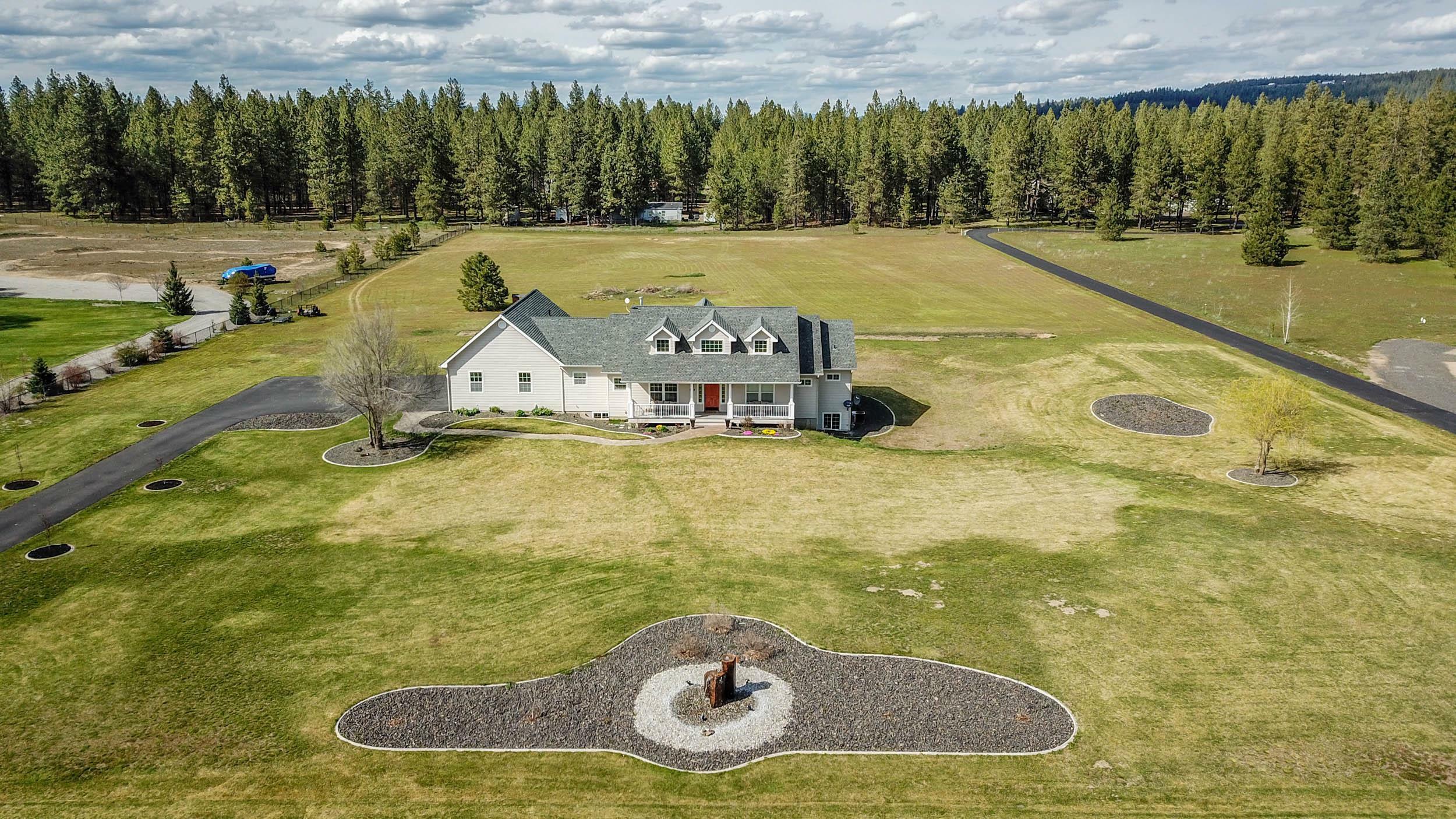 Property Photo: 4913 E Kirk Ln WA 99005-9052