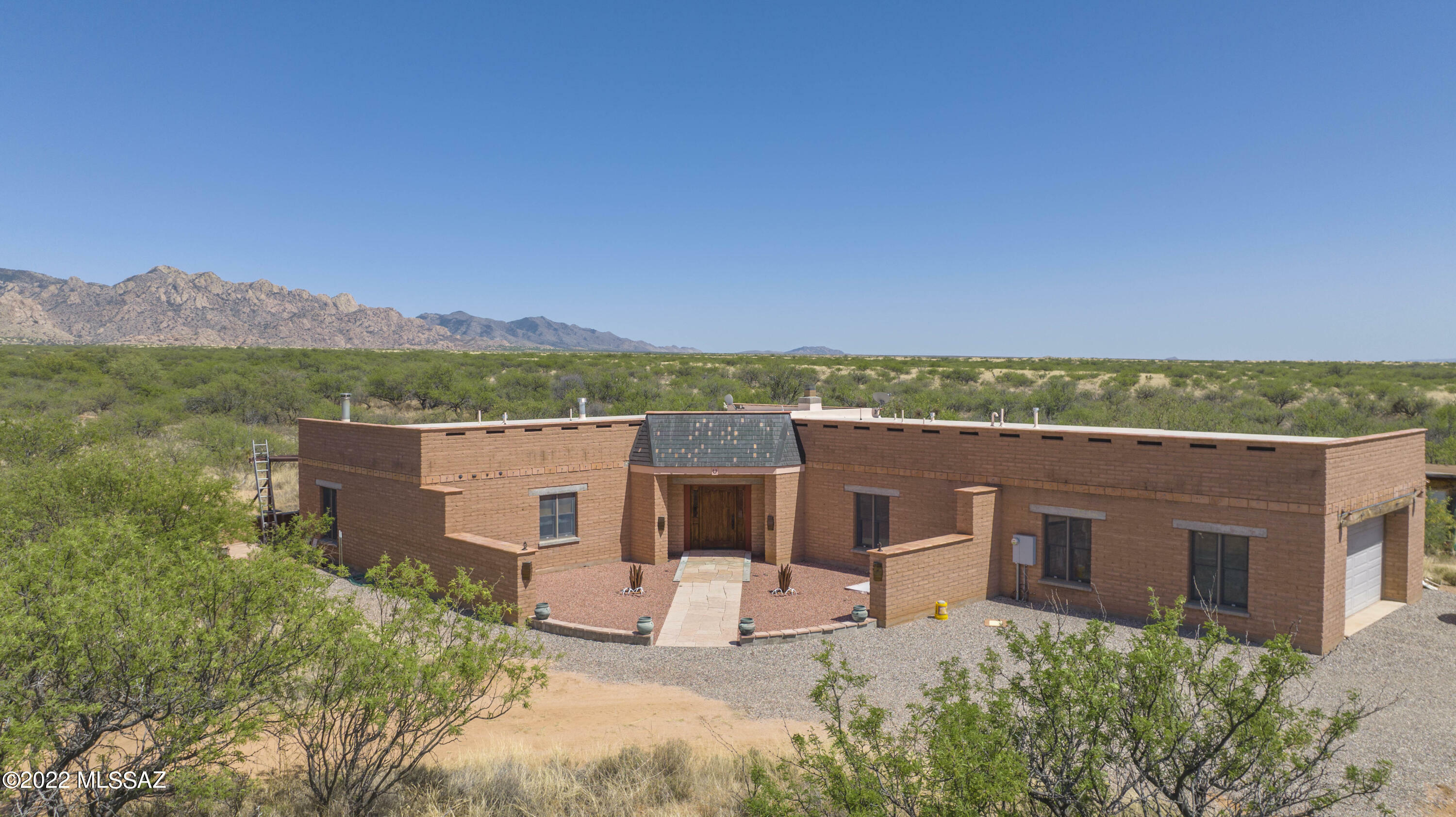 Property Photo:  6702 E De Vaca Circle  AZ 85630 