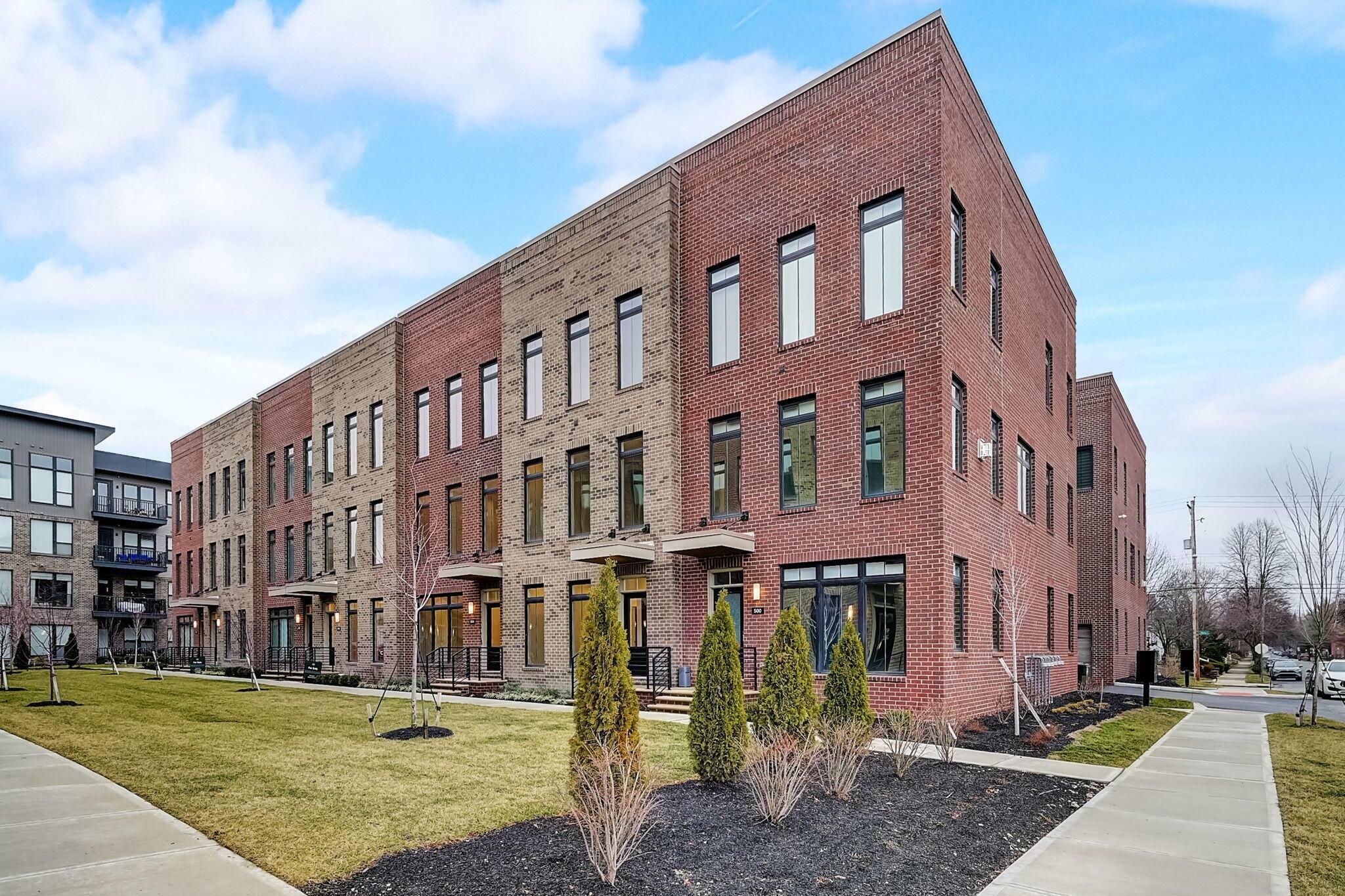 Property Photo: 502 Riverfront Lane OH 43201