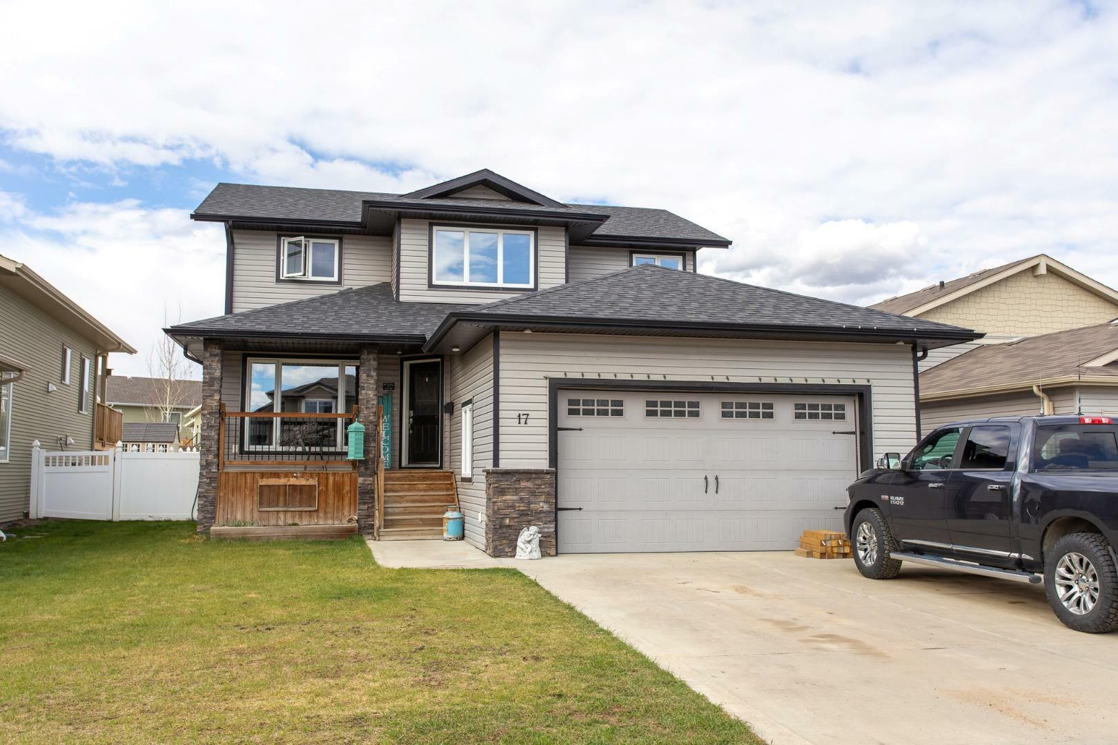 Property Photo:  17 Coachill Street  AB T4M 0A9 