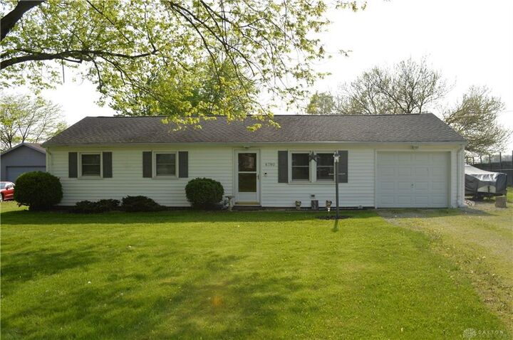 6780 Arcanum Bearsmill Road  Greenville OH 45331 photo