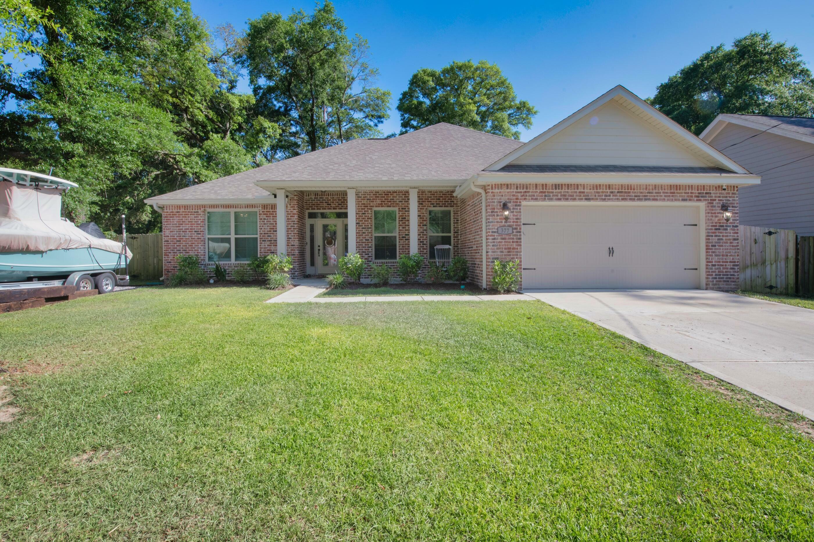 Property Photo:  377 Iowa Street  FL 32580 