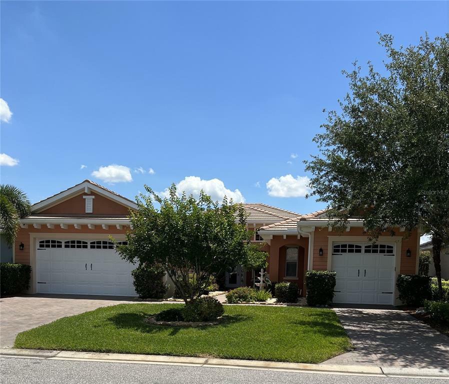 Property Photo:  1023 Kestrel Court  FL 34208 