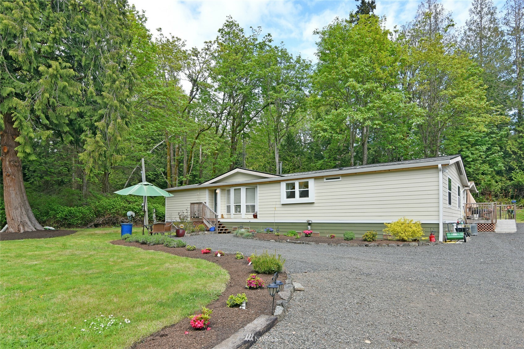 21270 Howard Avenue NE  Kingston WA 98346 photo