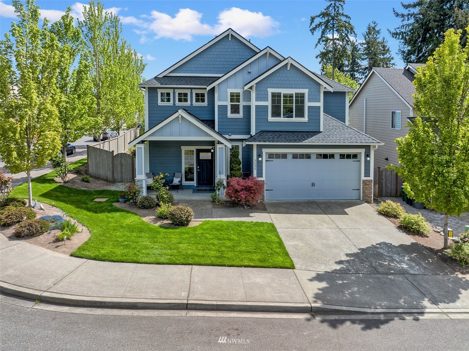 Property Photo:  3635 NE 6th Street  WA 98056 