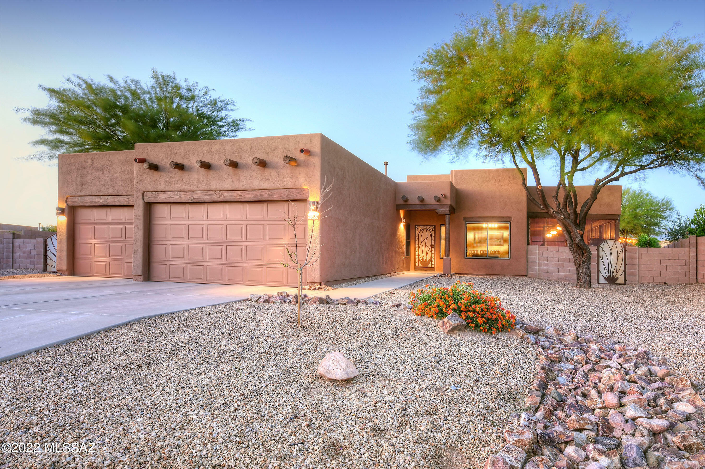 Property Photo:  9389 S Avenida Mochuelo  AZ 85641 