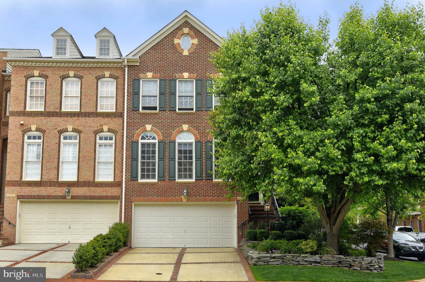 Property Photo:  18532 Bear Creek Terrace  VA 20176 